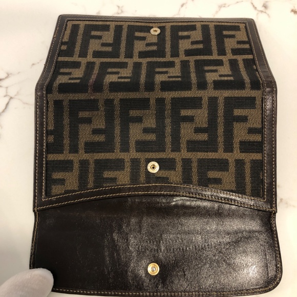 Vintage Fendi Brown and Black Wallet - Picture 5 of 8